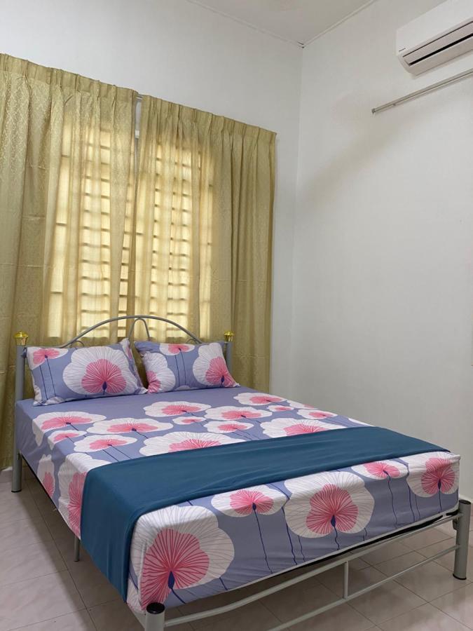 Cempaka Homestay Parit Raja Eksteriør bilde